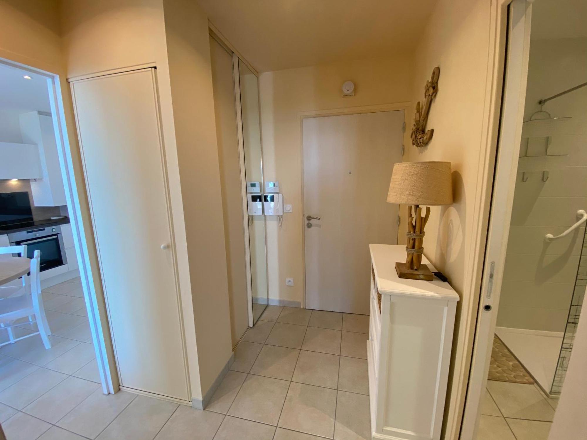 Apartment Seaview Apartment: Modern With Terrace And Parking Port-Louis