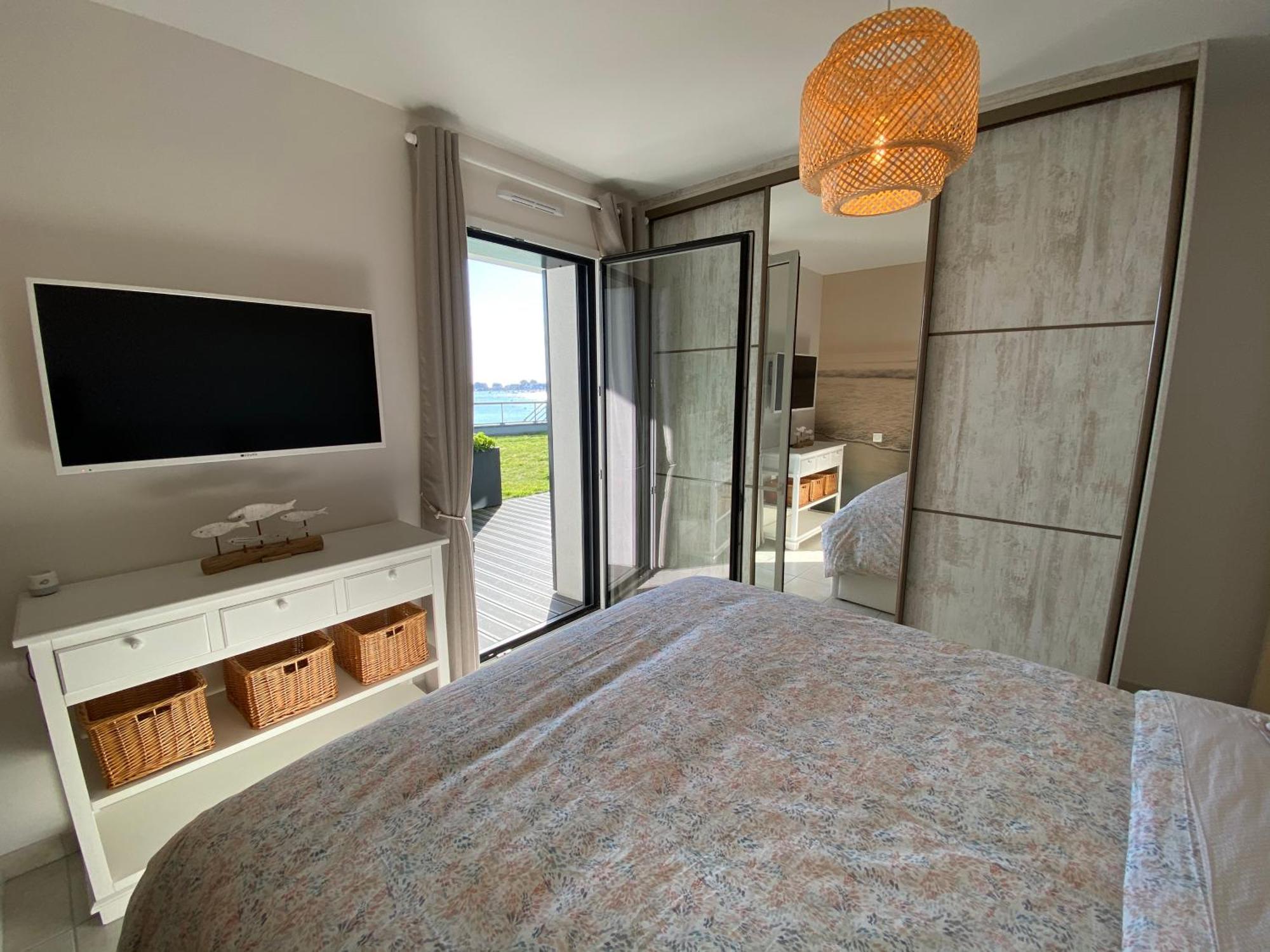 Seaview Apartment: Modern With Terrace And Parking * Port-Louis