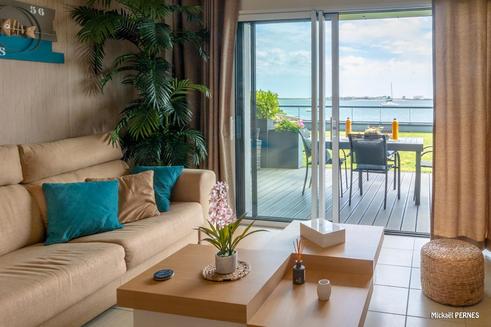 Seaview Apartment: Modern With Terrace And Parking Apartment
