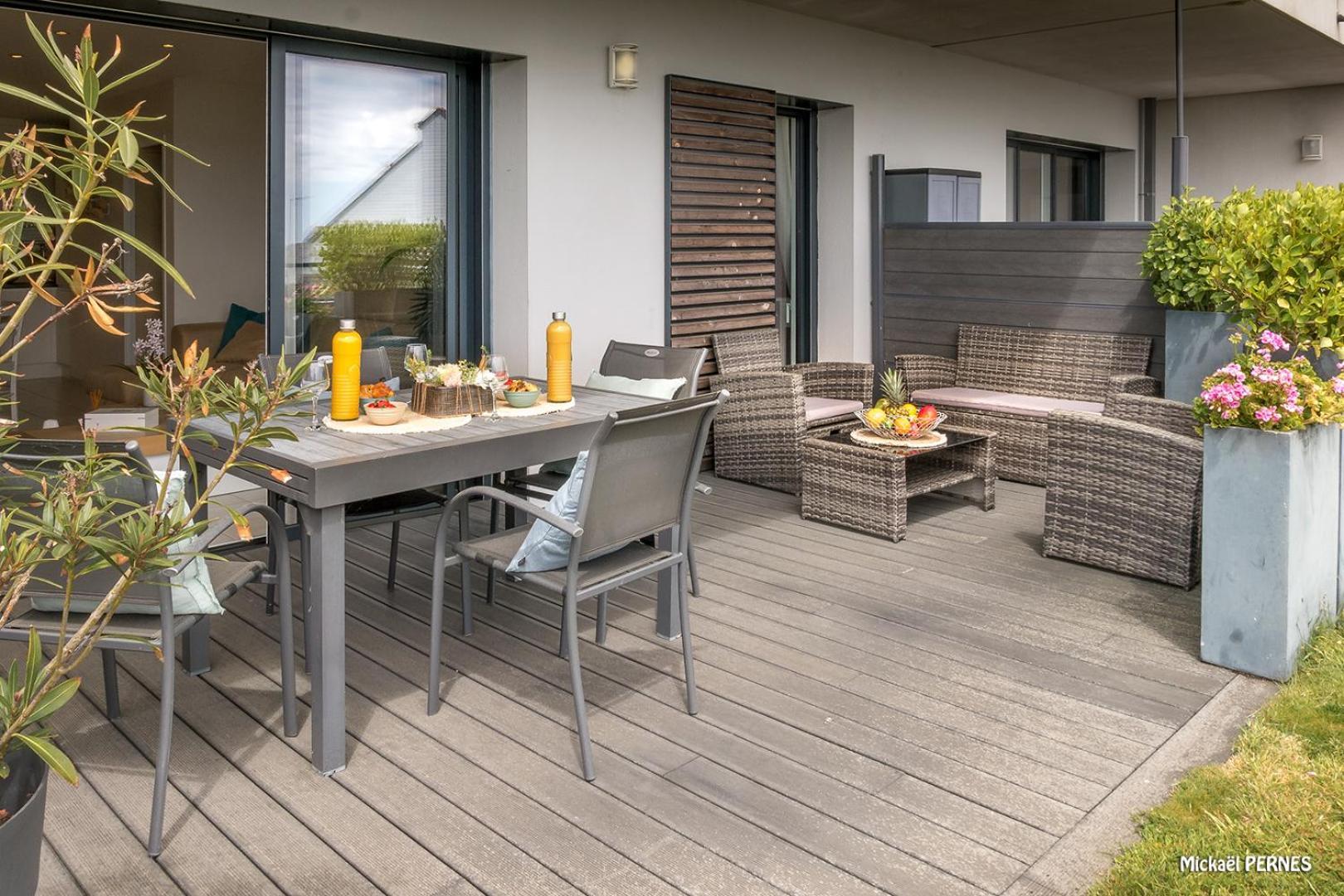 Apartment Ref 231 - Type 2 Pleine Vue Petite Avec Terrasse, Parking Et Garage Dans Recente *